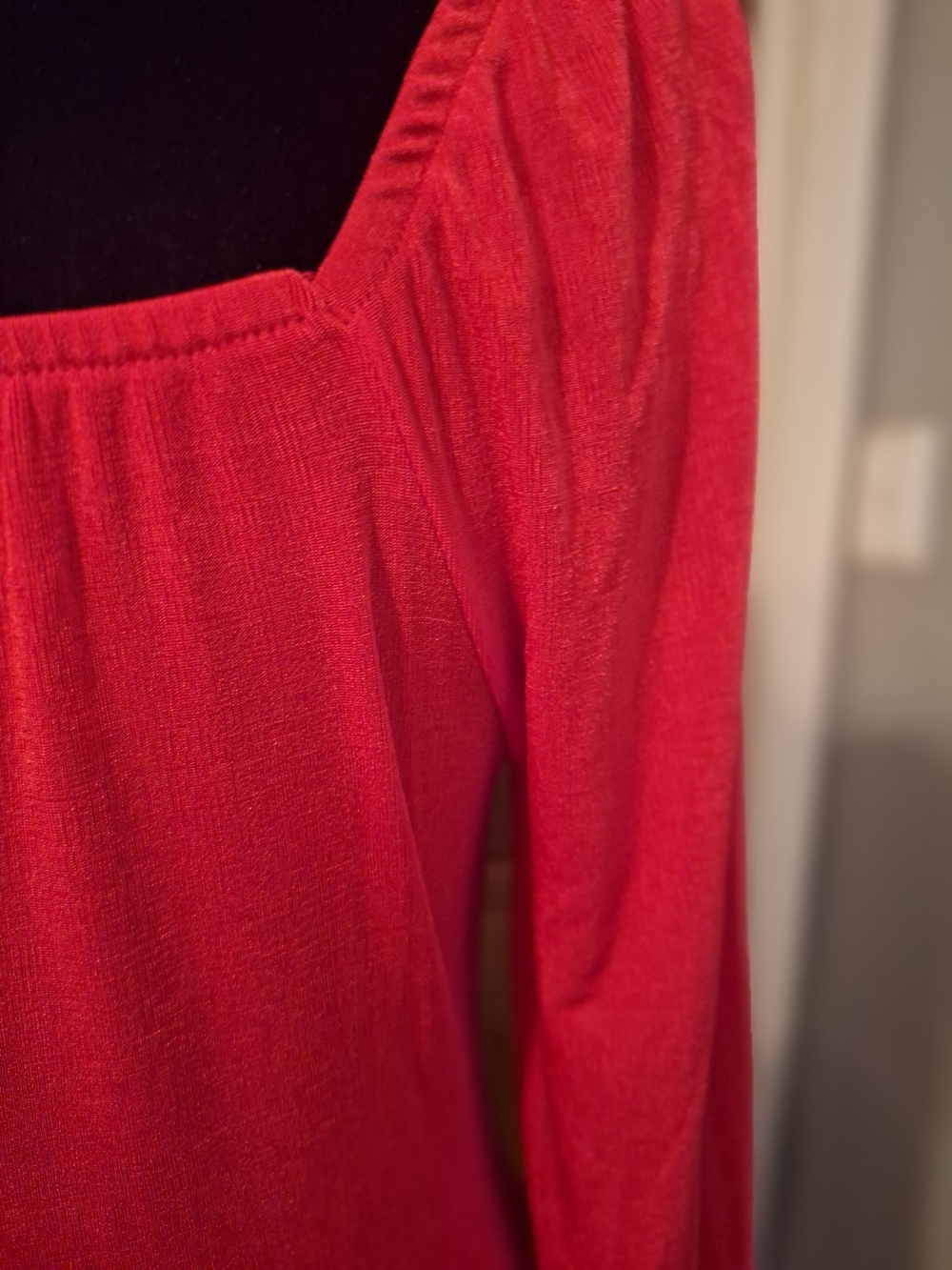 No Boundaries Red Long-Sleeve Ruched Crop Top Sz 7-9 - Picture 4 of 5